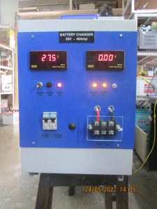 Battery Chargers 5 in 1 Bat Charger (13.5 V 10Amp ) Battery Charger 24V40A